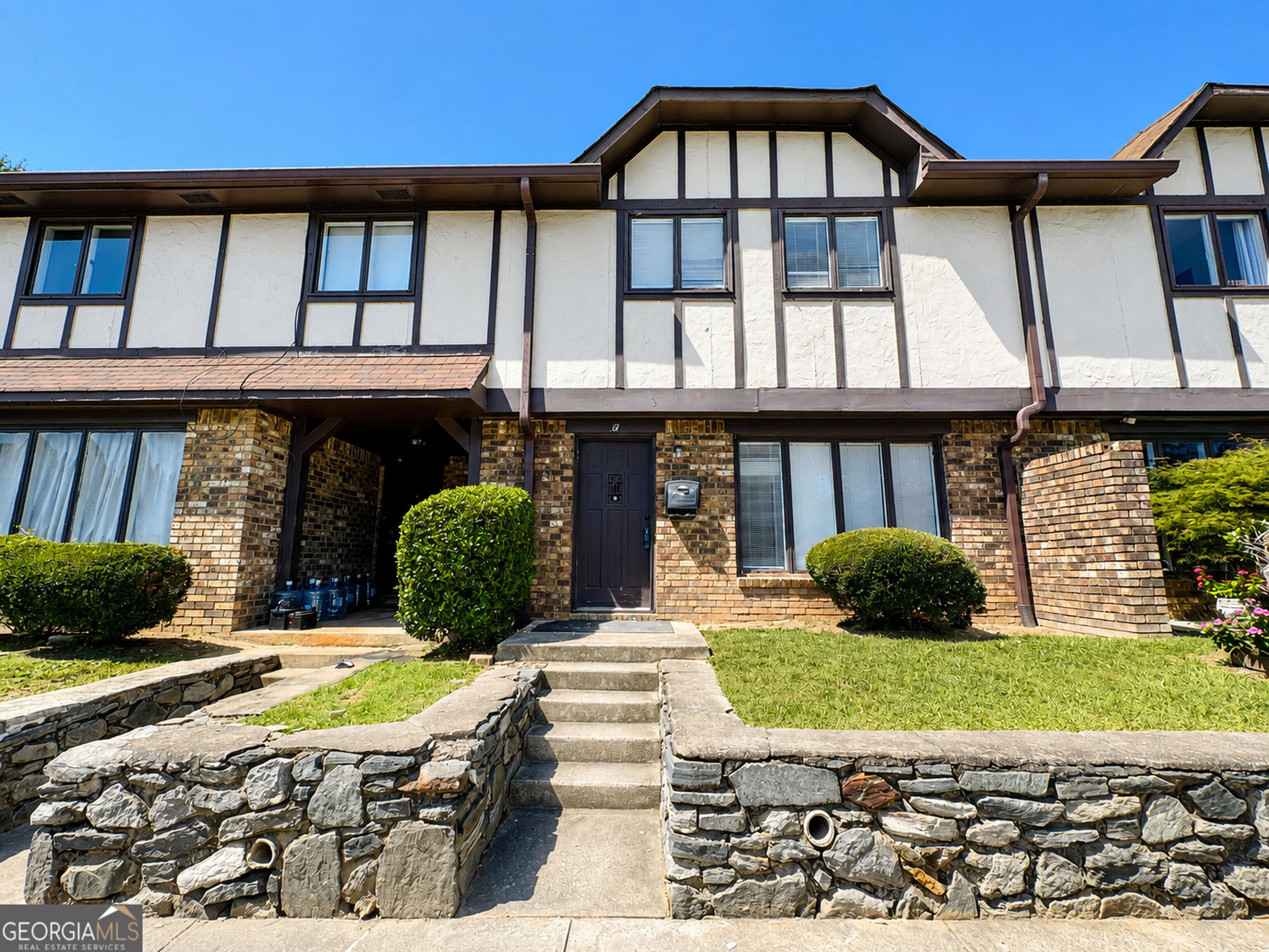 Ashborough Cir Se, Marietta, GA 30067