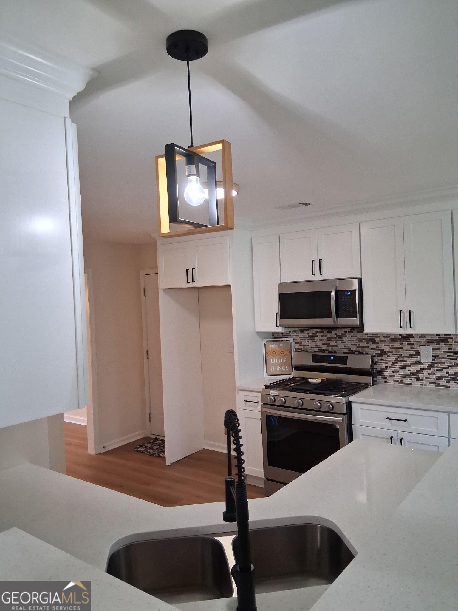 Glendevon Ct, Riverdale, GA 30274
