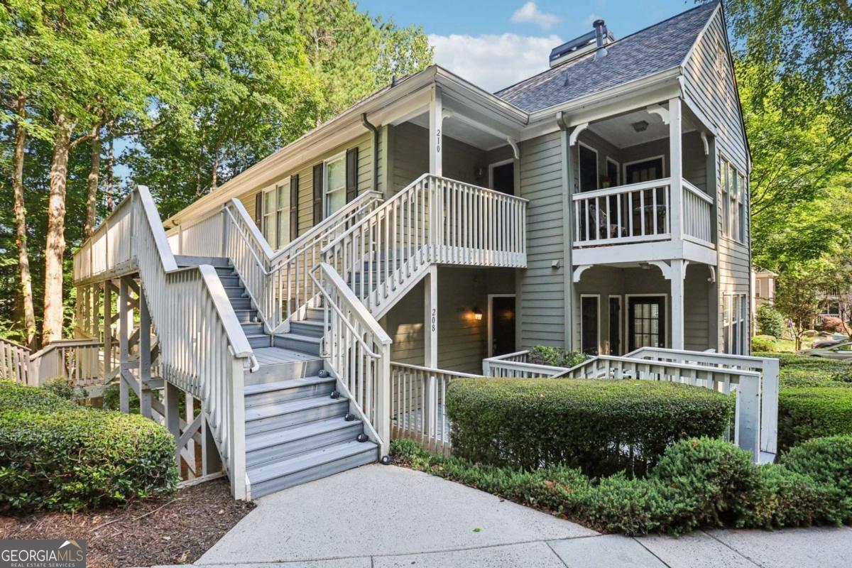 Bainbridge Dr, Sandy Springs, GA 30327