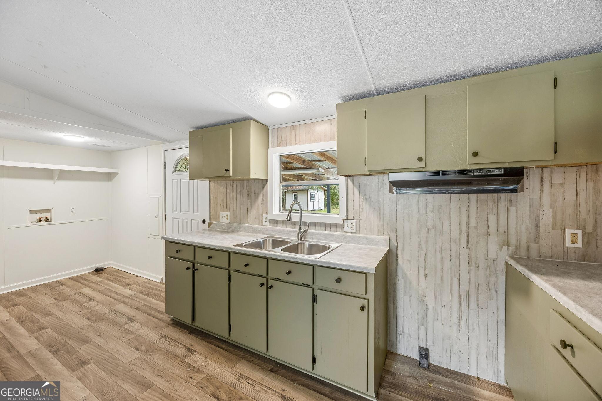 Palmhurst Dr, Folkston, GA 31537