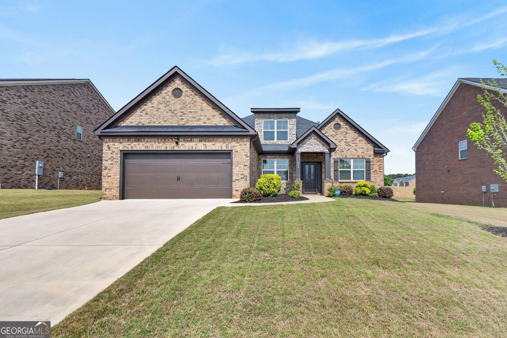 Dexter Dr, Stockbridge, GA 30281