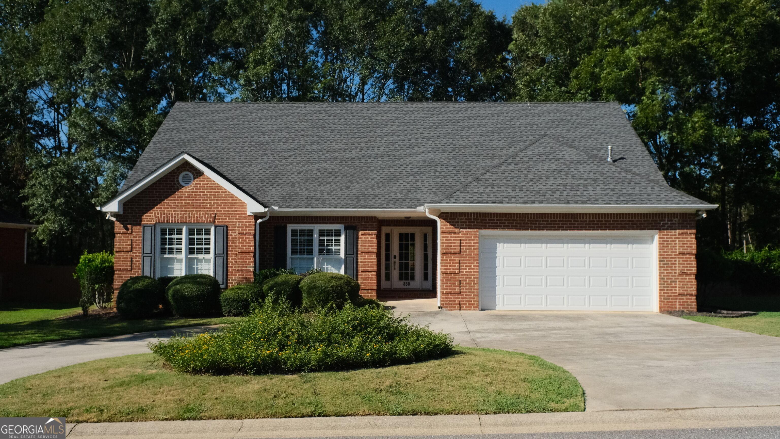 Saint Ives Ln, Athens, GA 30606