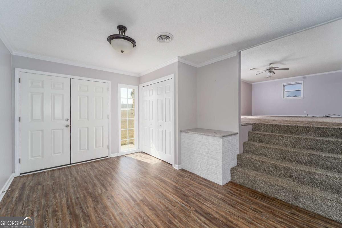 W Forest Dr, Douglas, GA 31533