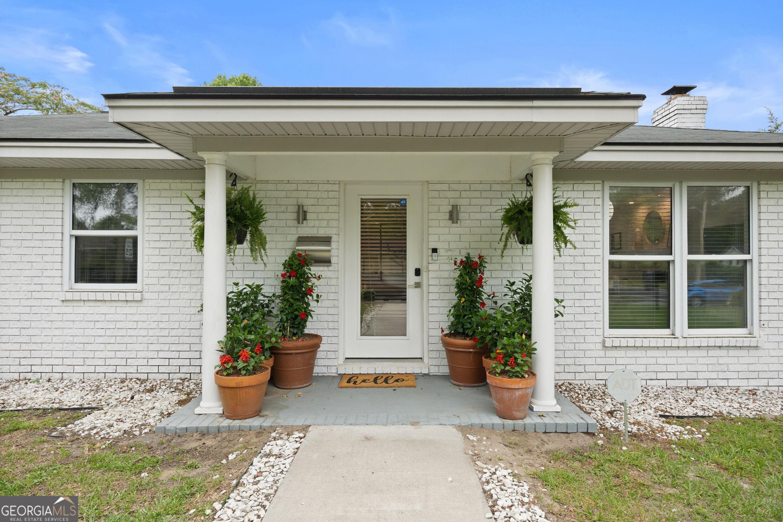 E 49th St, Savannah, GA 31404