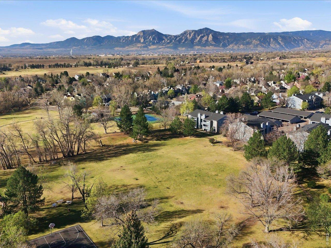 White Rock Cir, Boulder, CO 80301