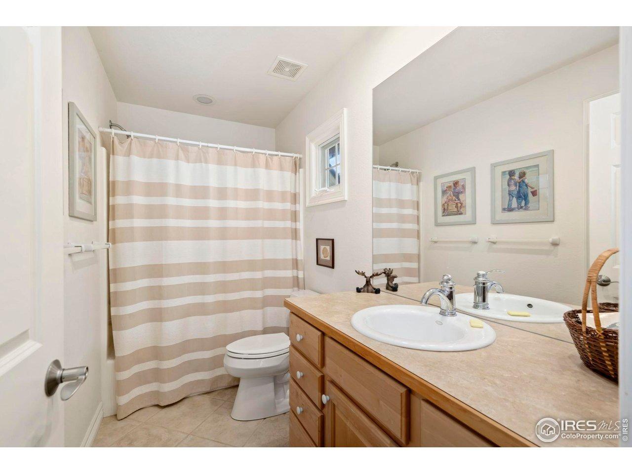 Hiwan Ct, Fort Collins, CO 80525