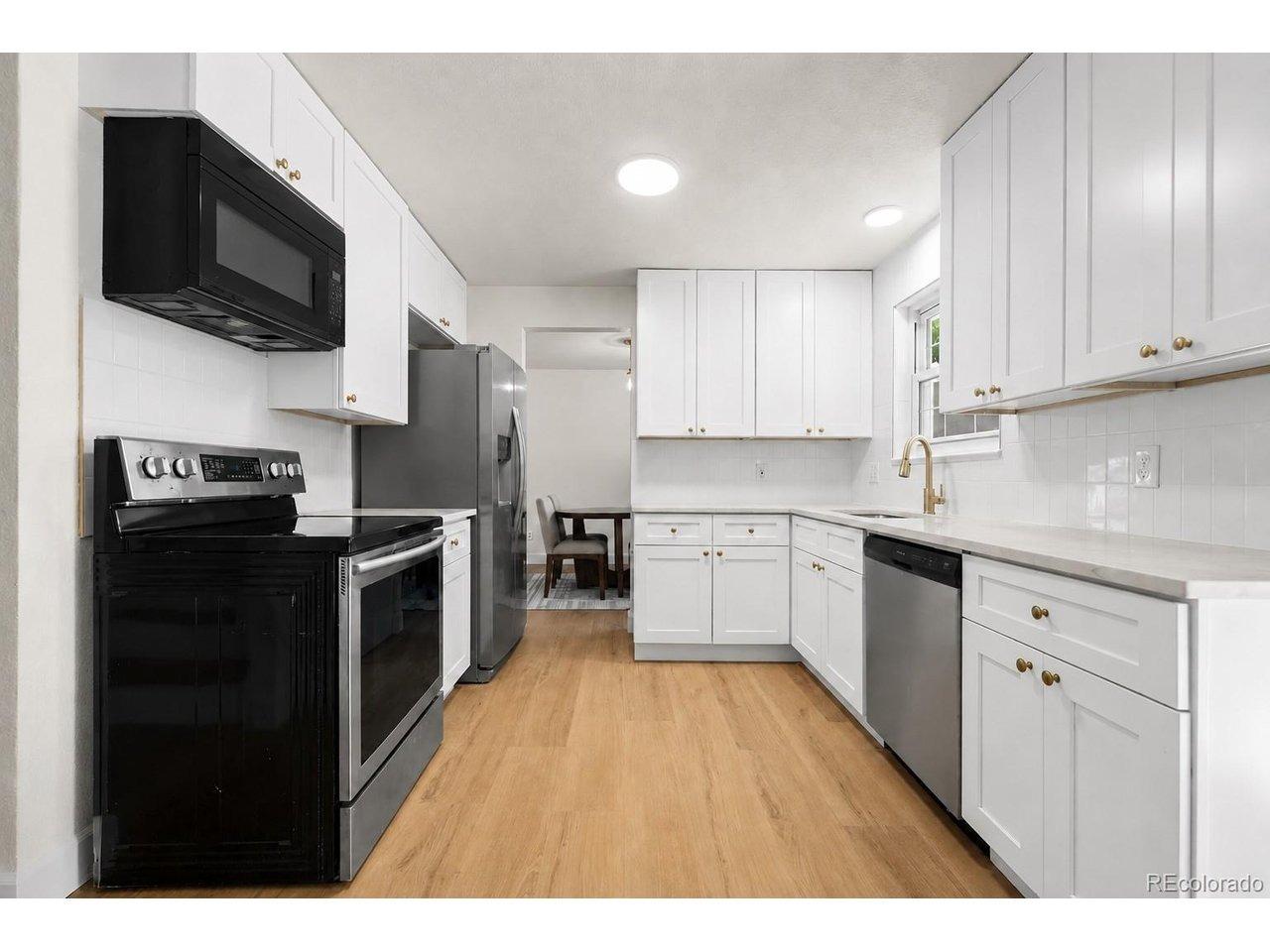 E Cornell Ave, Aurora, CO 80013