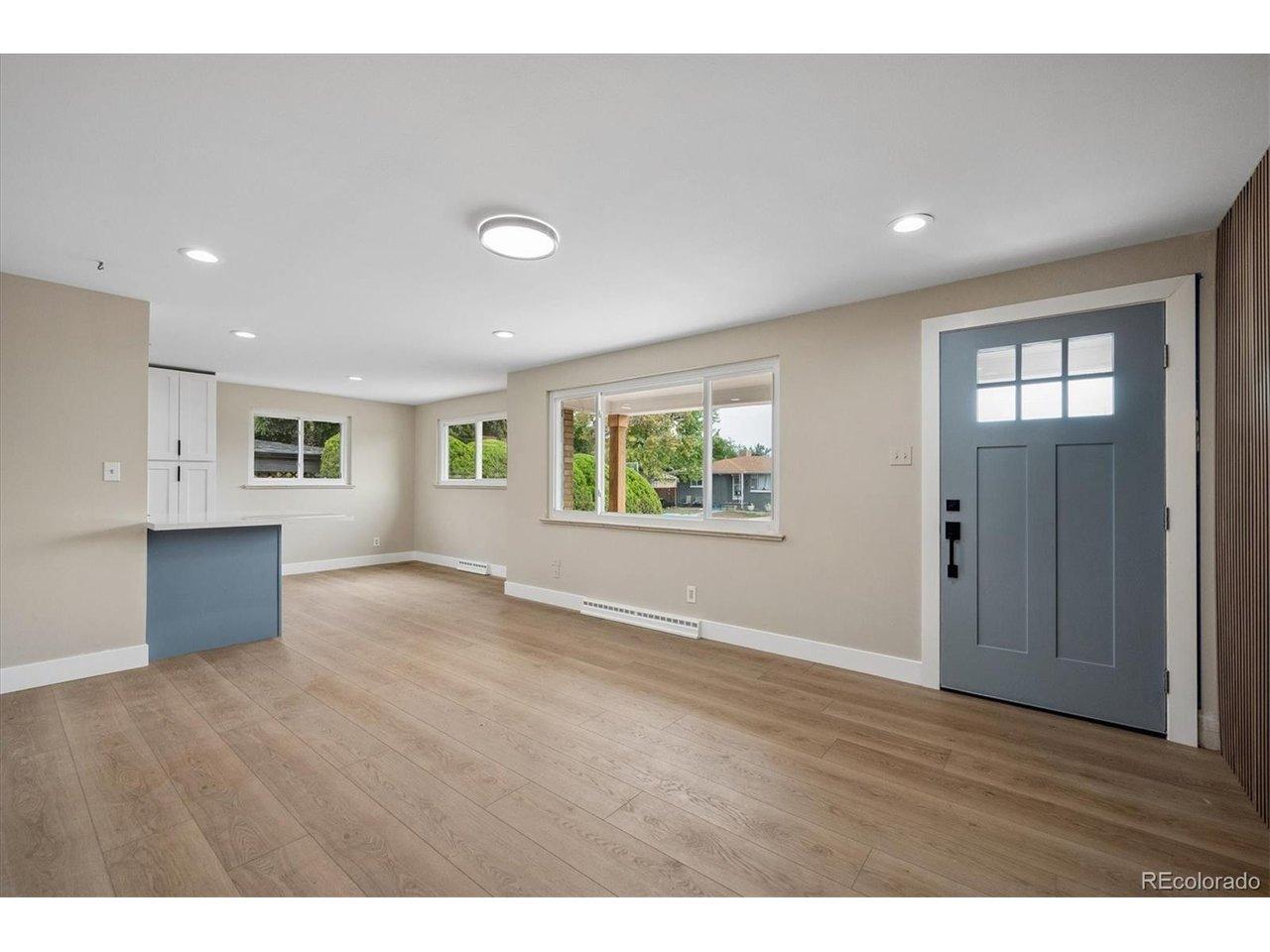 S Benton St, Lakewood, CO 80232