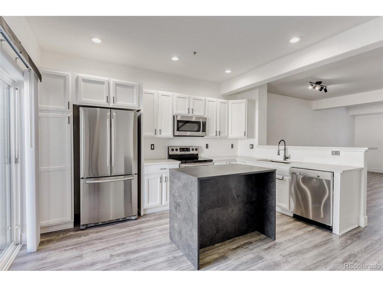 W Riverwalk Cir, Littleton, CO 80123