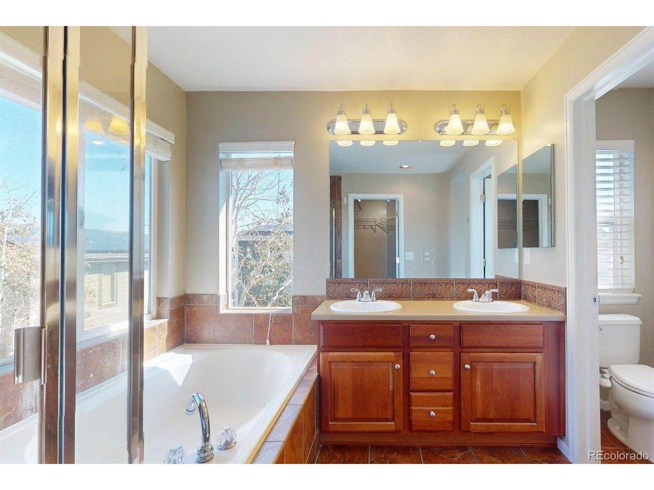 Atwood Cir, Highlands Ranch, CO 80130