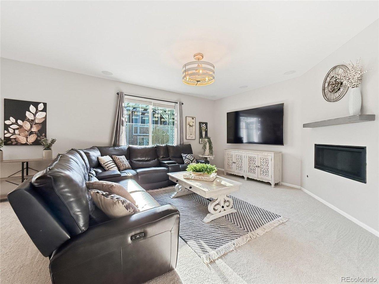 Gray Wolf Ln, Castle Rock, CO 80104