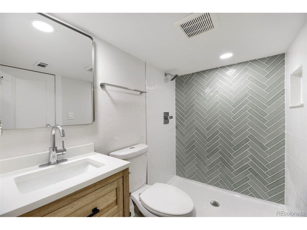 W 65th Ave, Arvada, CO 80003