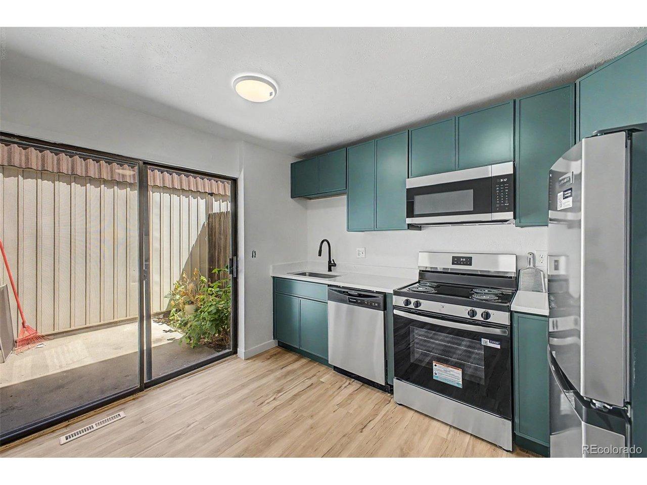 S Hoyt St, Lakewood, CO 80232