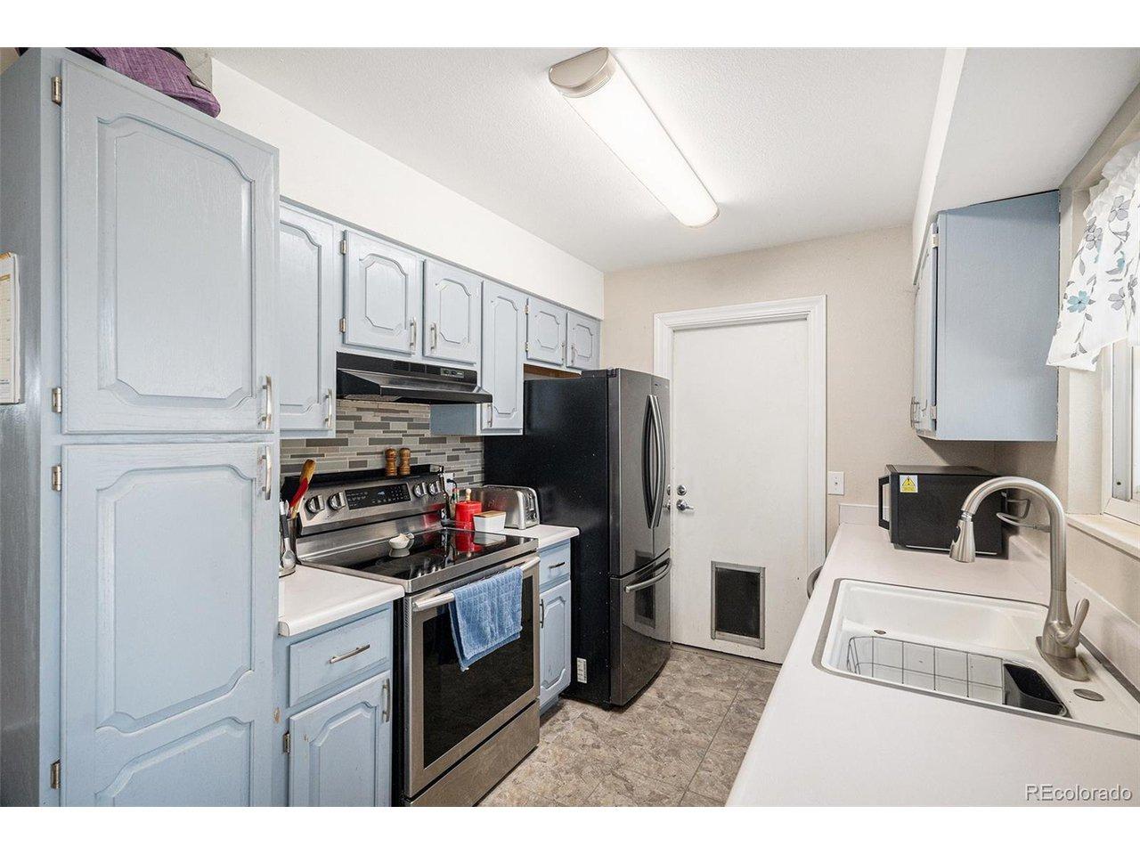 E Vassar Ave, Aurora, CO 80013