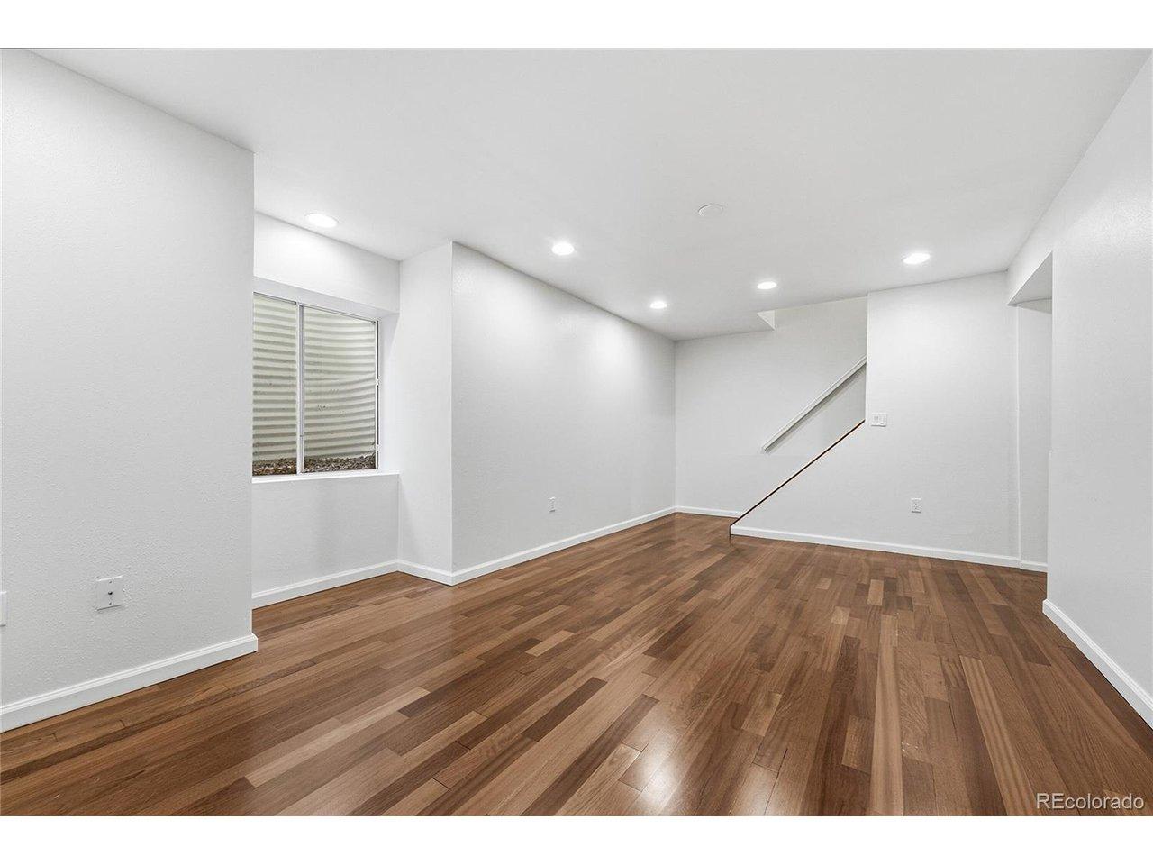 S Cove Cir, Centennial, CO 80122