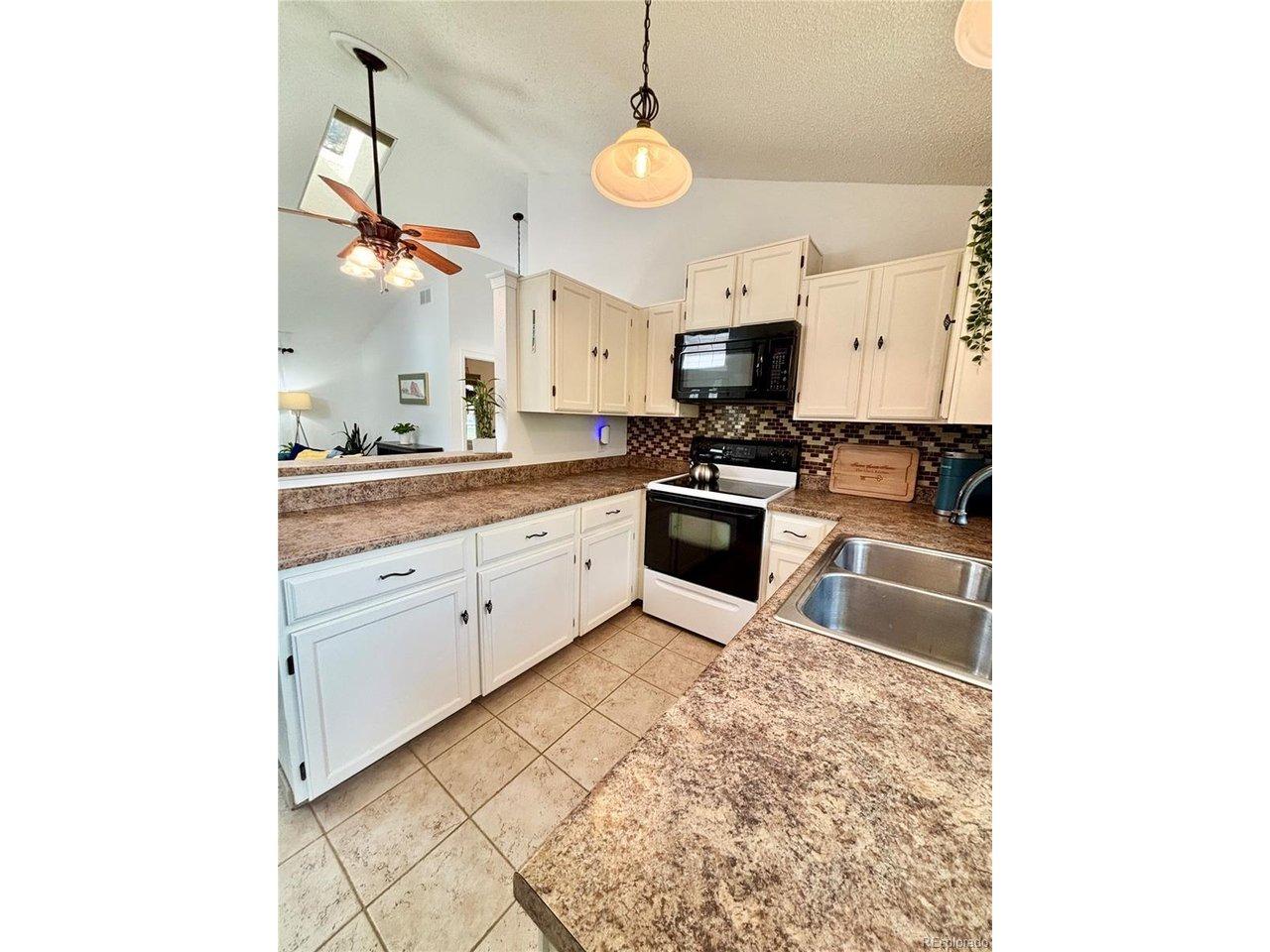 W Chatfield Ave, Littleton, CO 80128
