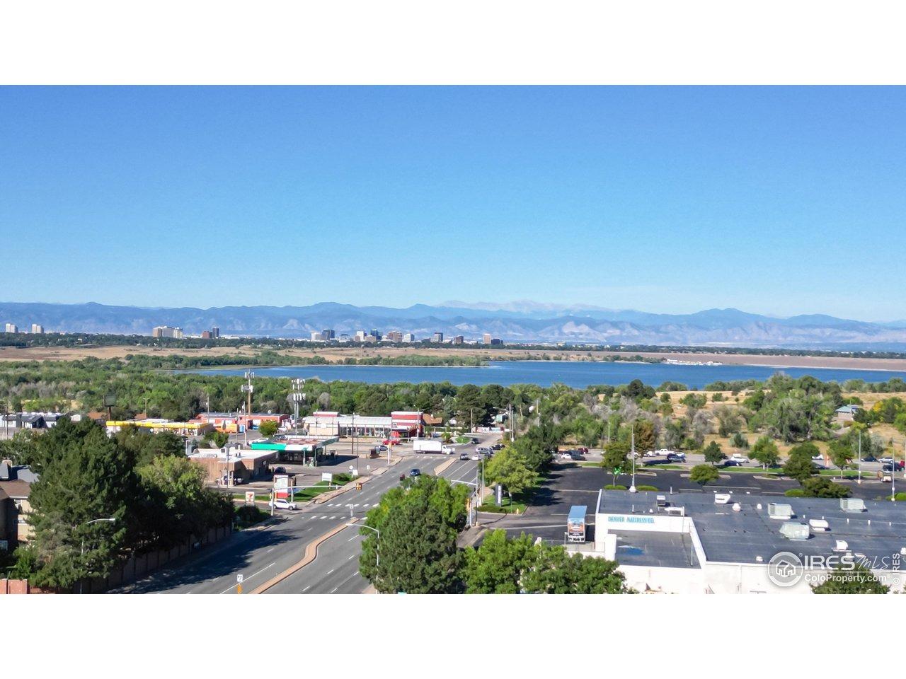 S Blackhawk Cir, Aurora, CO 80014