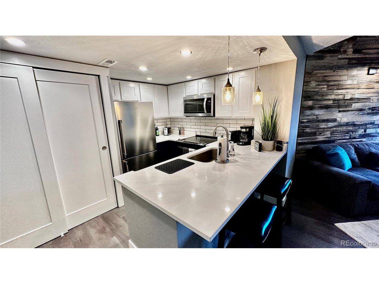 Gunbarrel Ave, Boulder, CO 80301