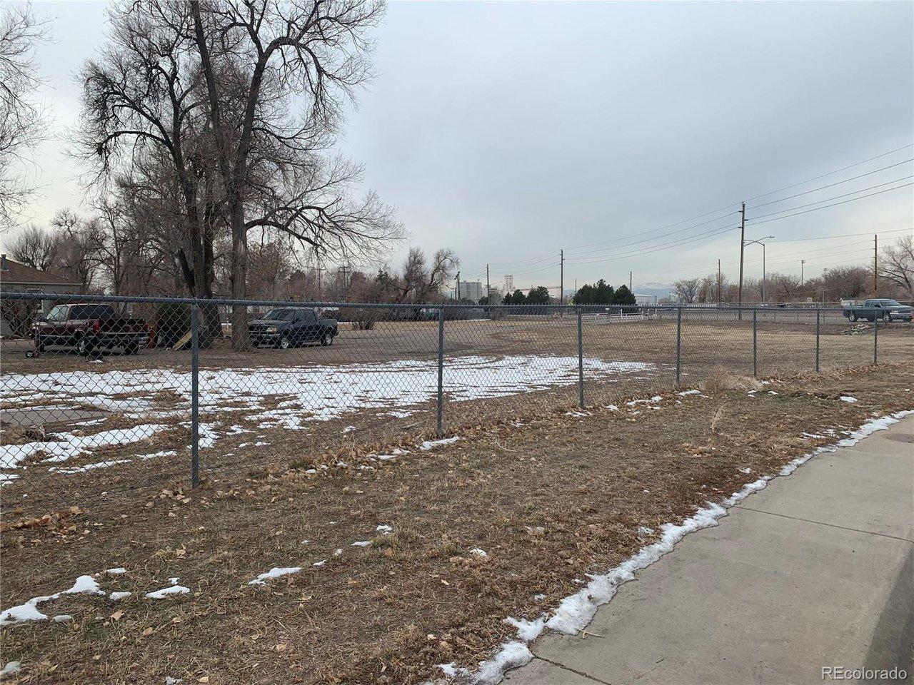 Highway 2, Commerce City, CO 80022