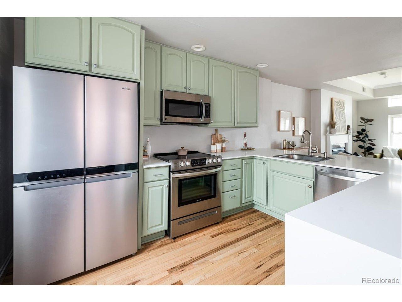 E 17th Ave, Denver, CO 80218