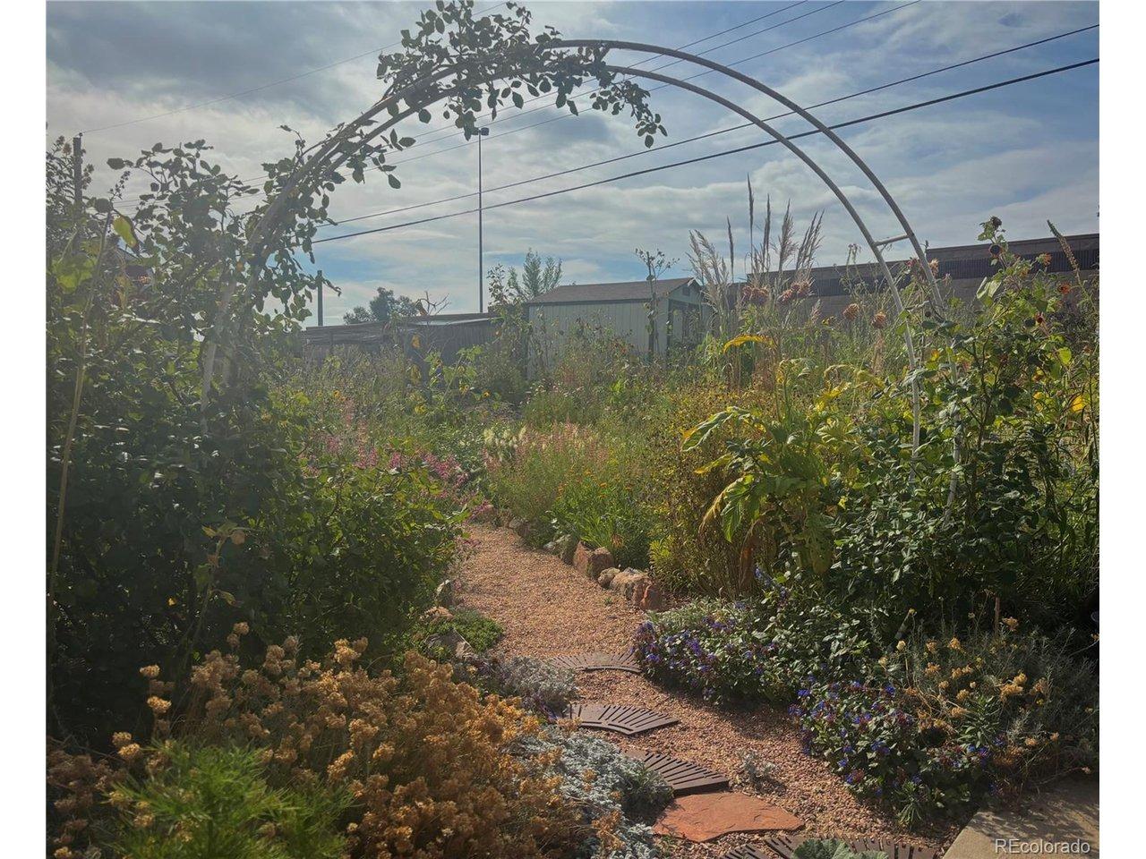 Bronco Rd, Denver, CO 80221