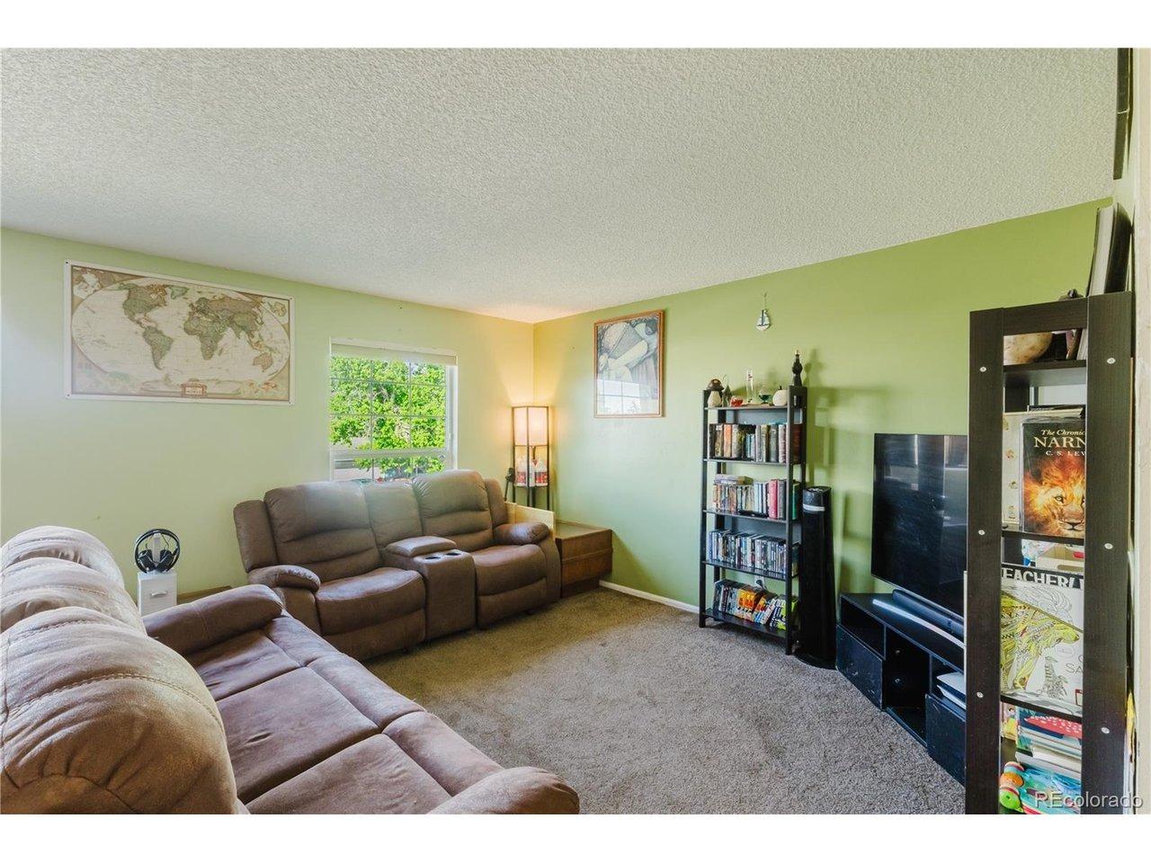 E Lasalle Pl, Aurora, CO 80013