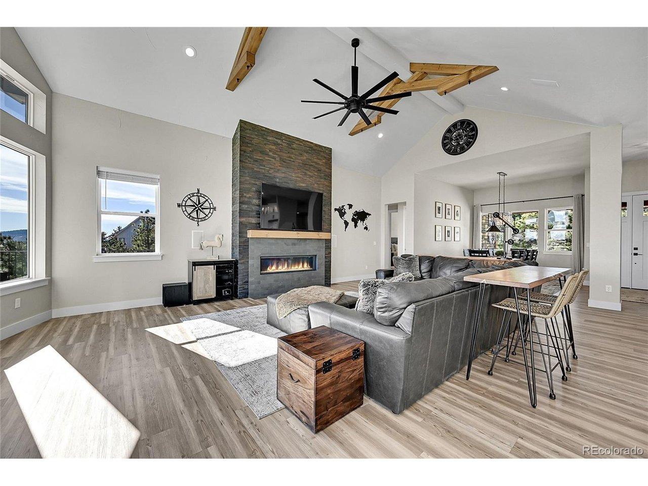 Rainbow View Ln, Loveland, CO 80537