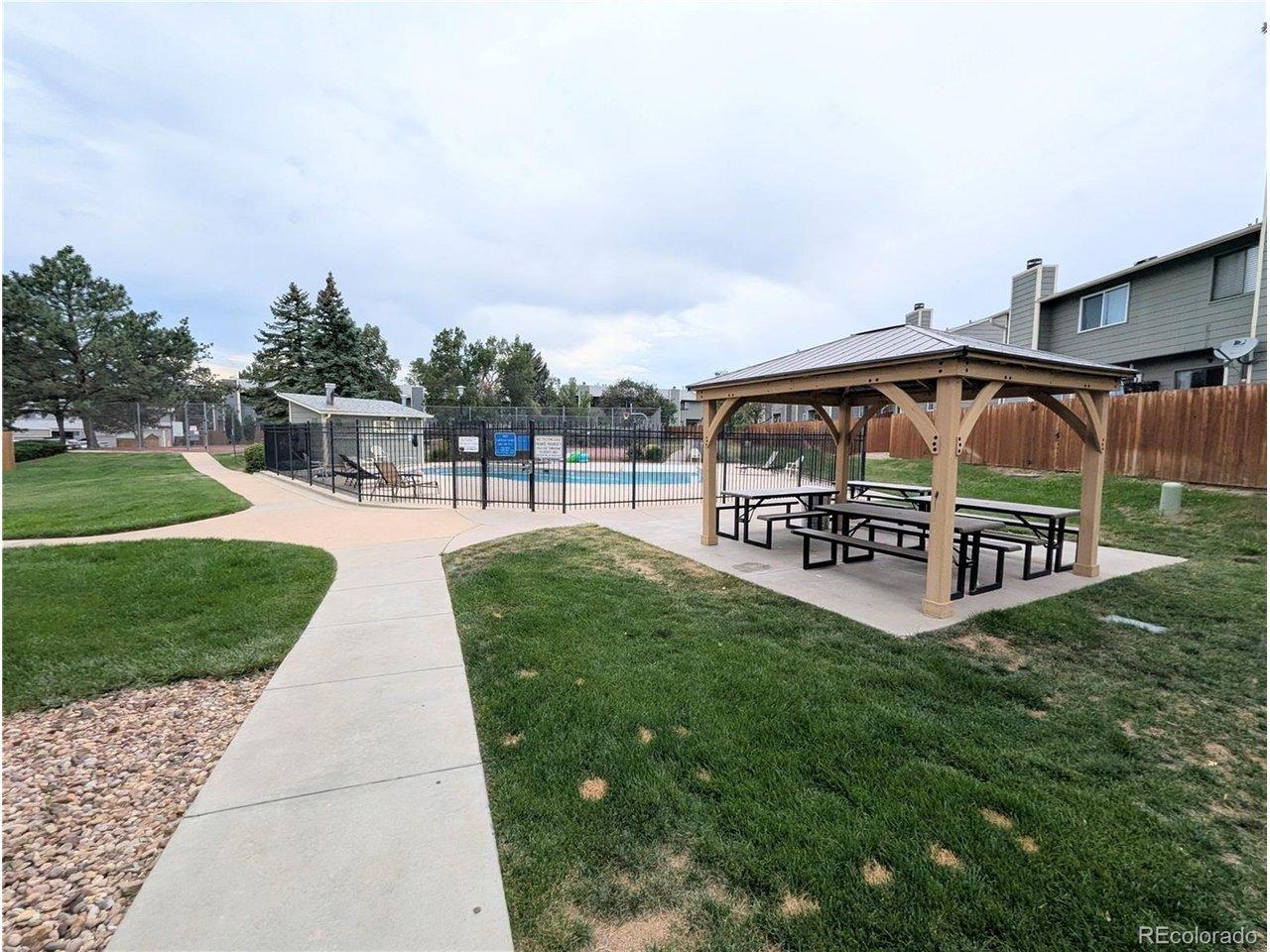 Carr Loop, Arvada, CO 80005