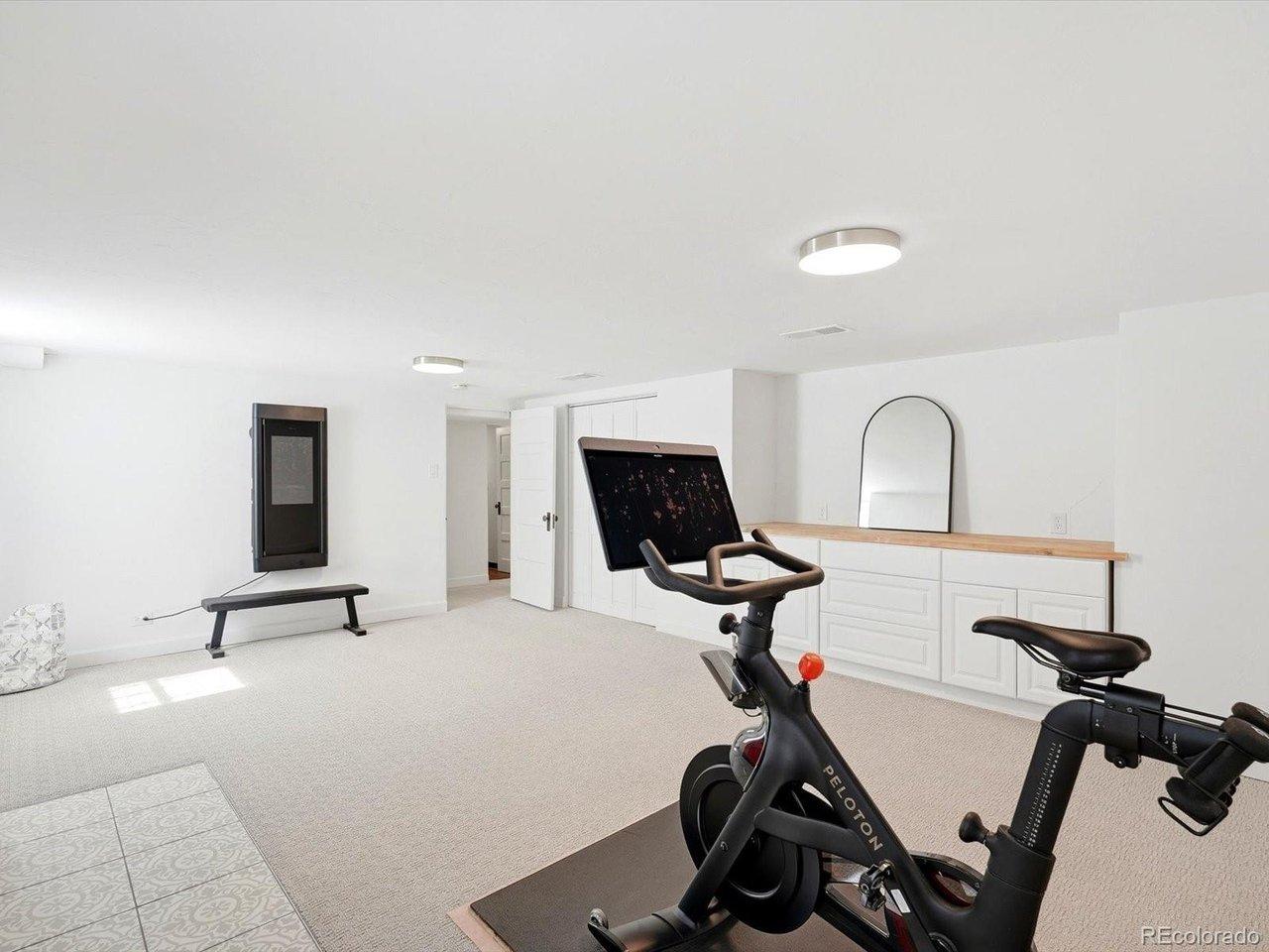 Kearney St, Denver, CO 80207