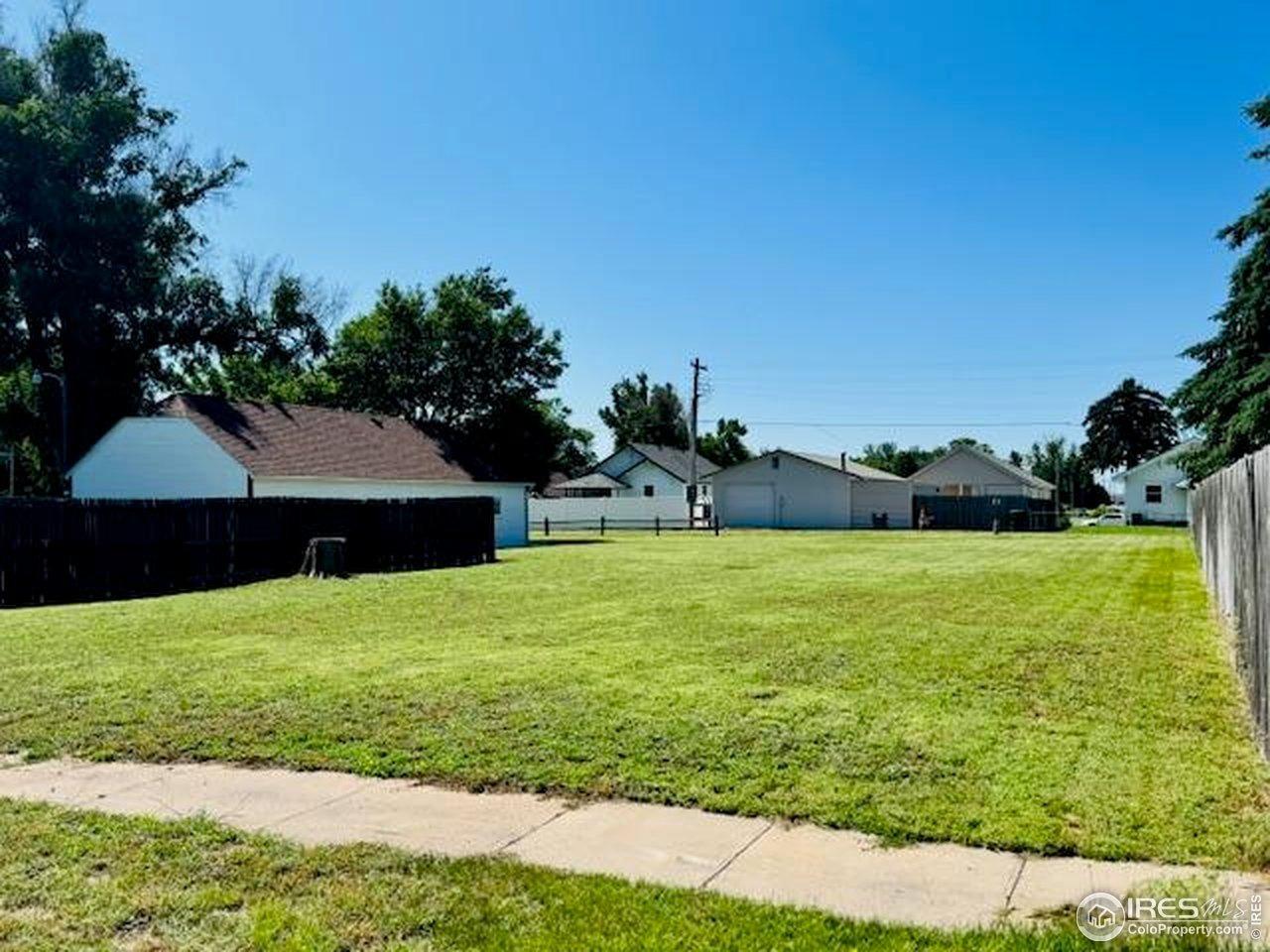 N Walker Ave, Haxtun, CO 80731