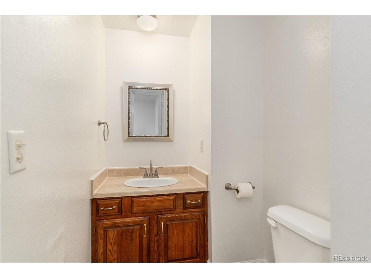 W Glasgow Pl, Littleton, CO 80128