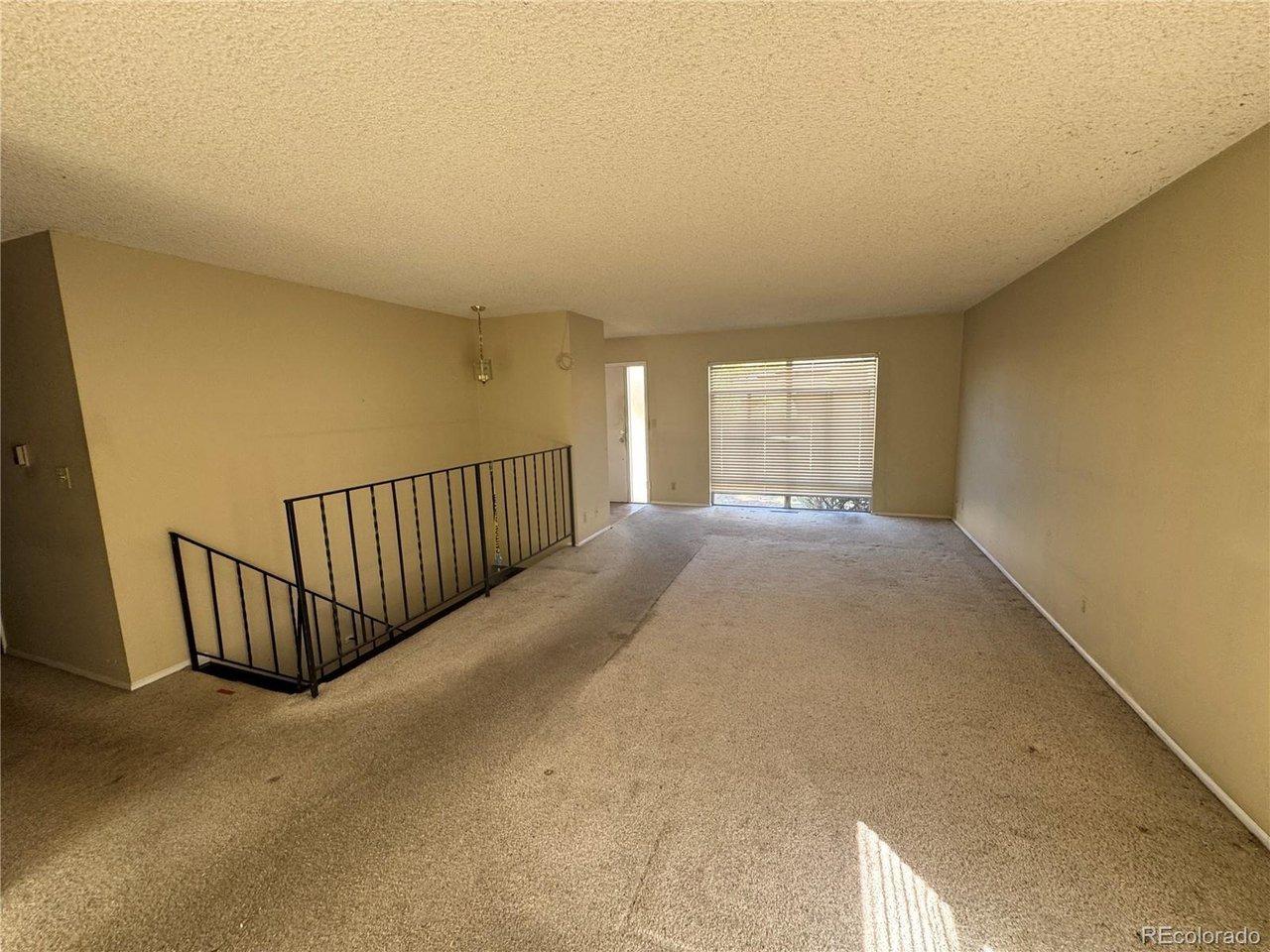 W Pondview Dr, Littleton, CO 80123