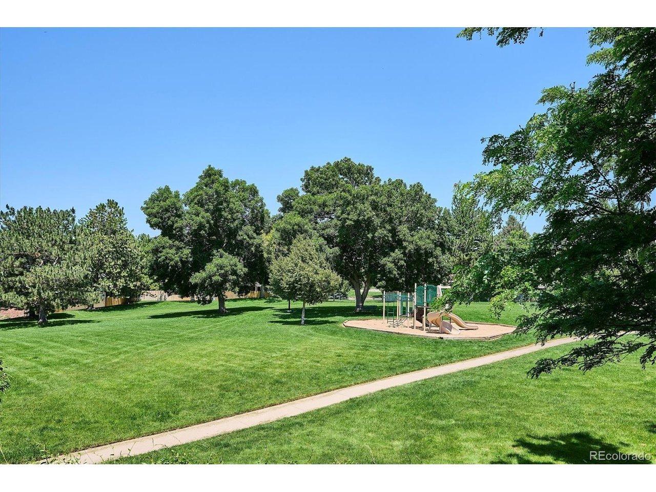 E Bates Cir, Aurora, CO 80014