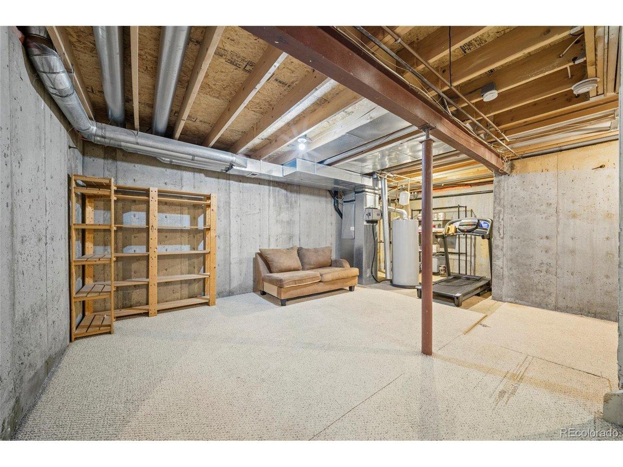 Yank Ct, Arvada, CO 80004