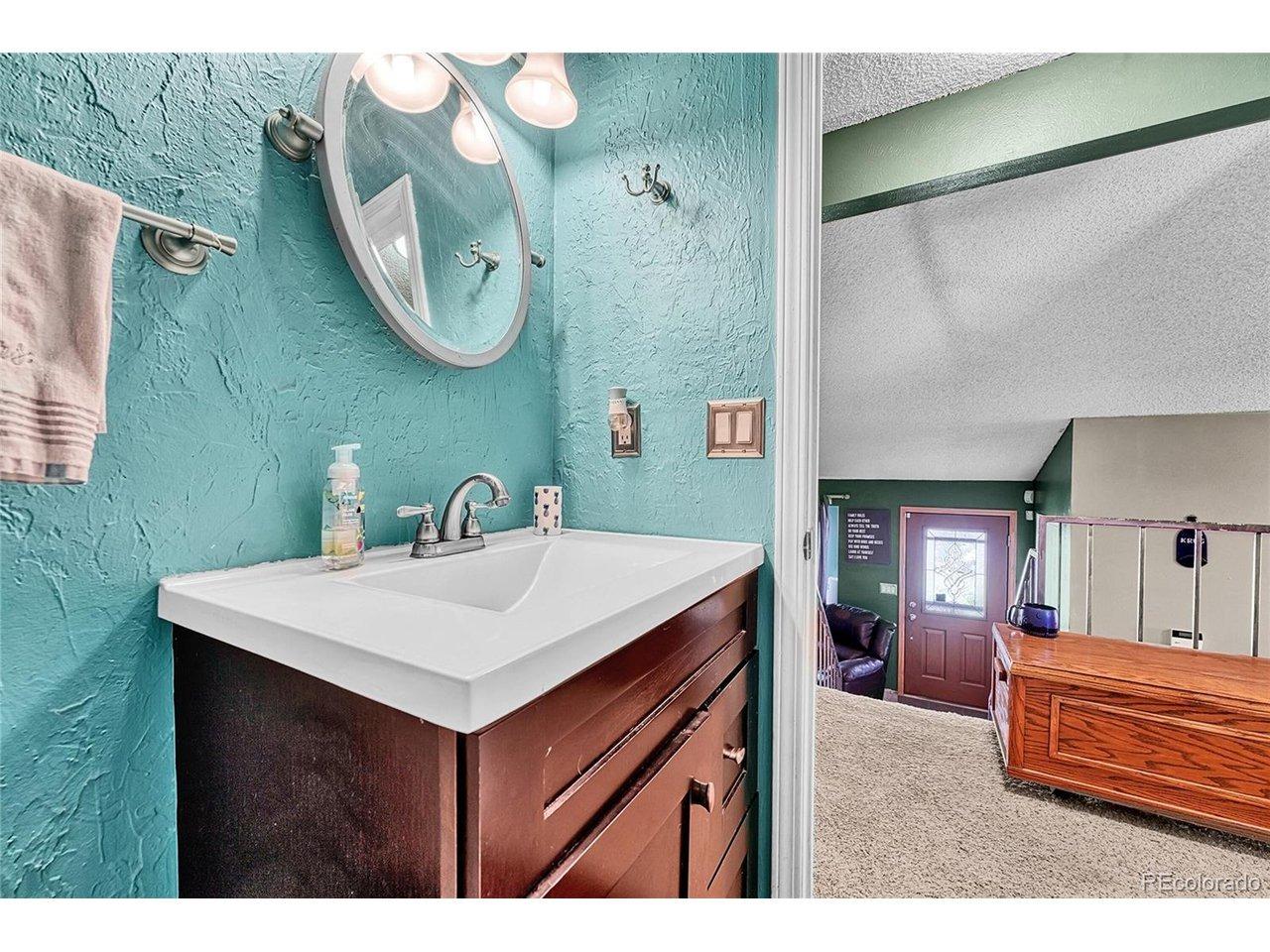 E Oxford Dr, Aurora, CO 80013