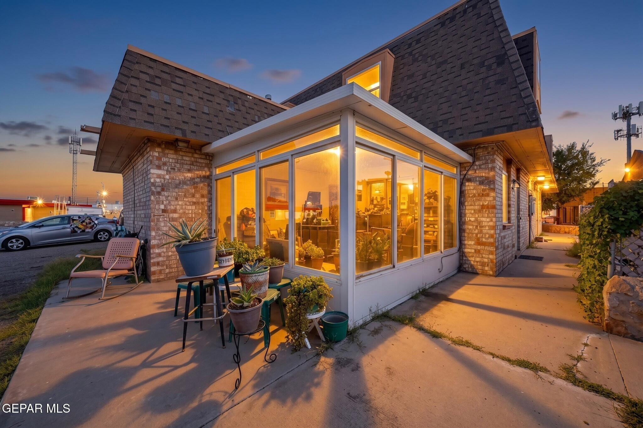 Hubbard Ct, El Paso, TX 79935