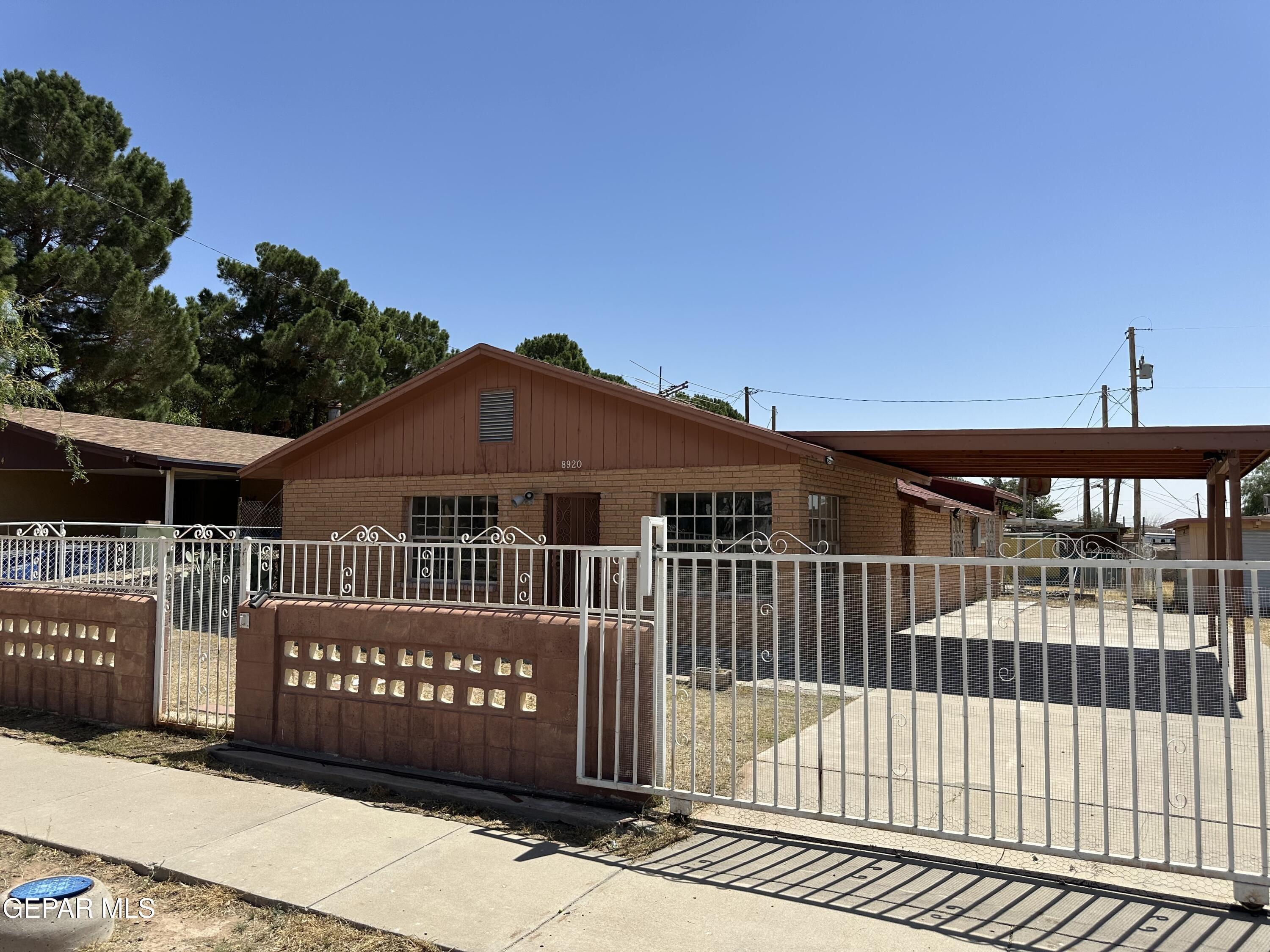 Kenneth St, El Paso, TX 79904