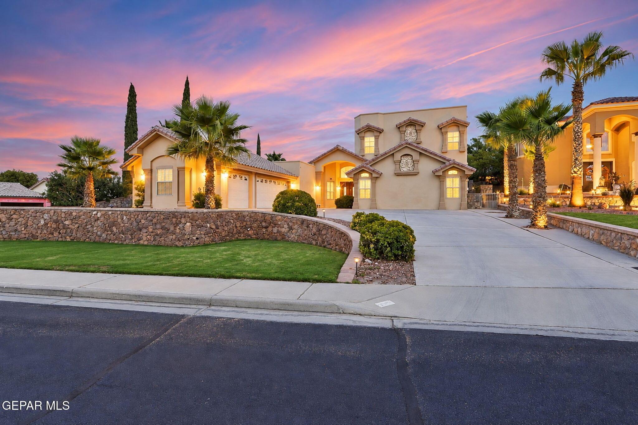 Crested Peak Ct, Santa Teresa, NM 88008