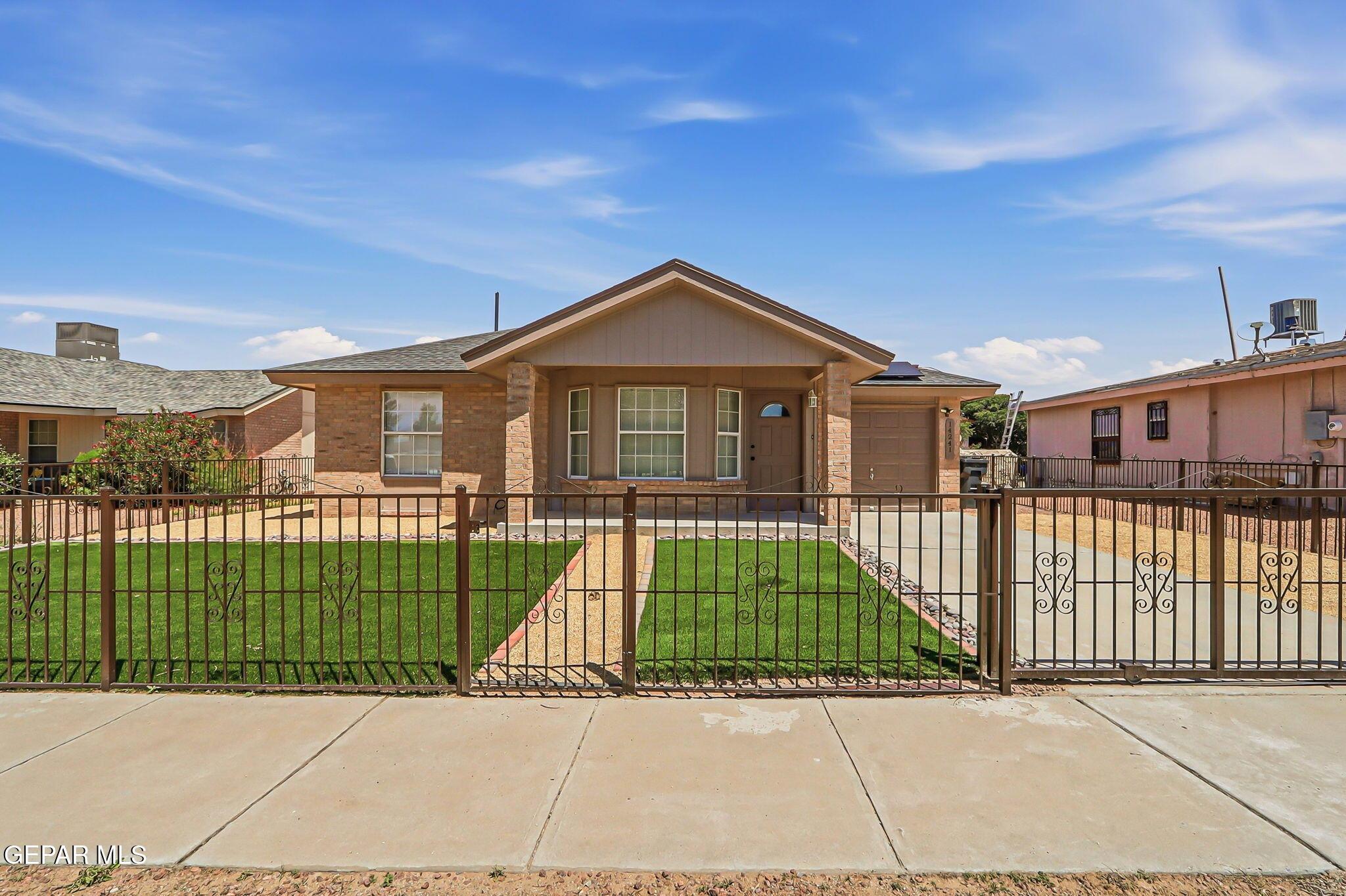 Thayer Pease Ave, Horizon City, TX 79928