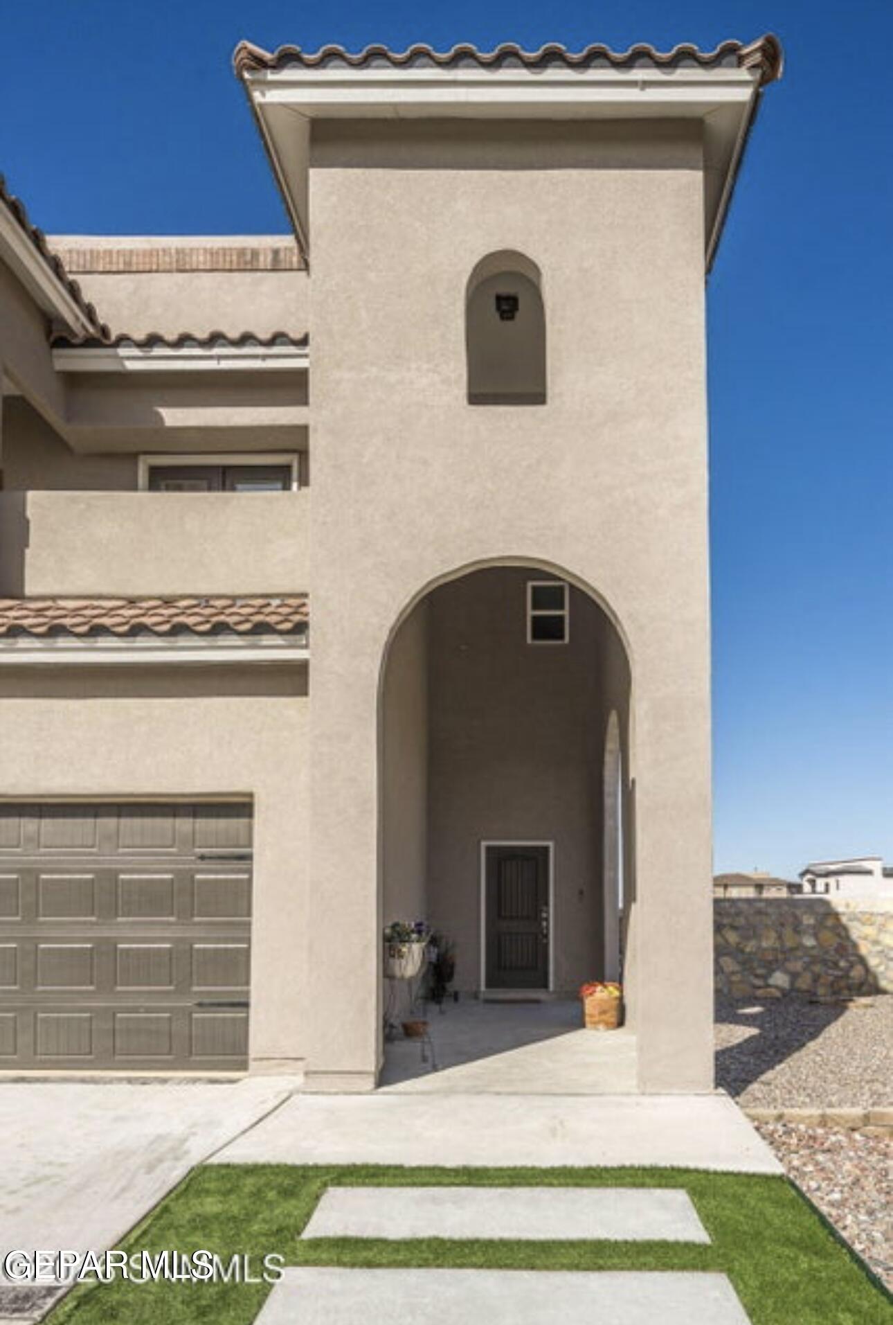 La Entrada Cir, Sunland Park, NM 88063