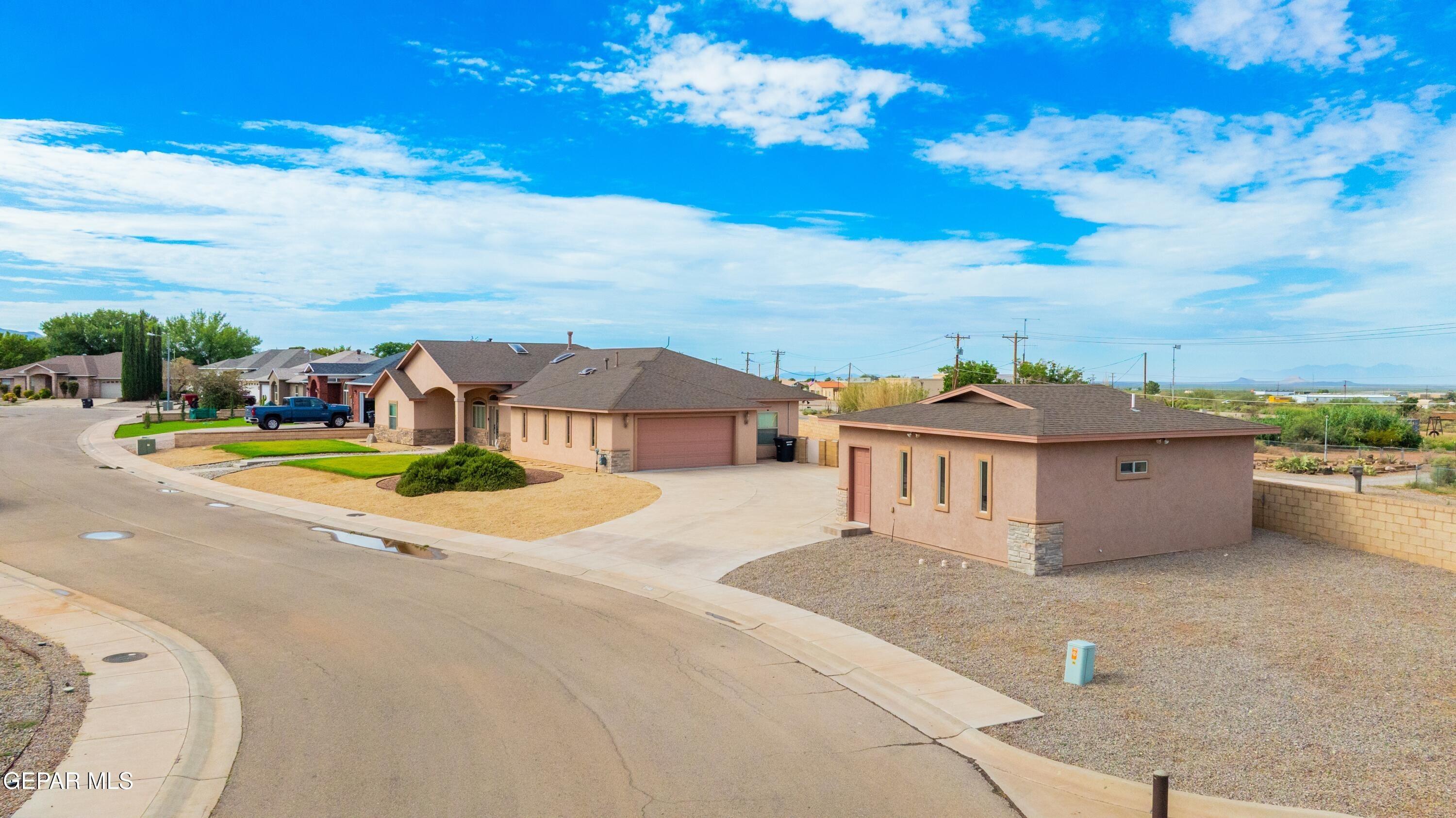 Cielo Grande Ct, Alamogordo, NM 88310