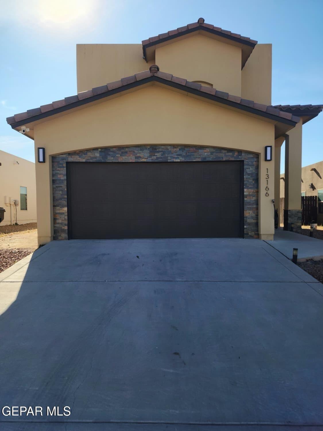 Freshford Dr, Horizon City, TX 79928