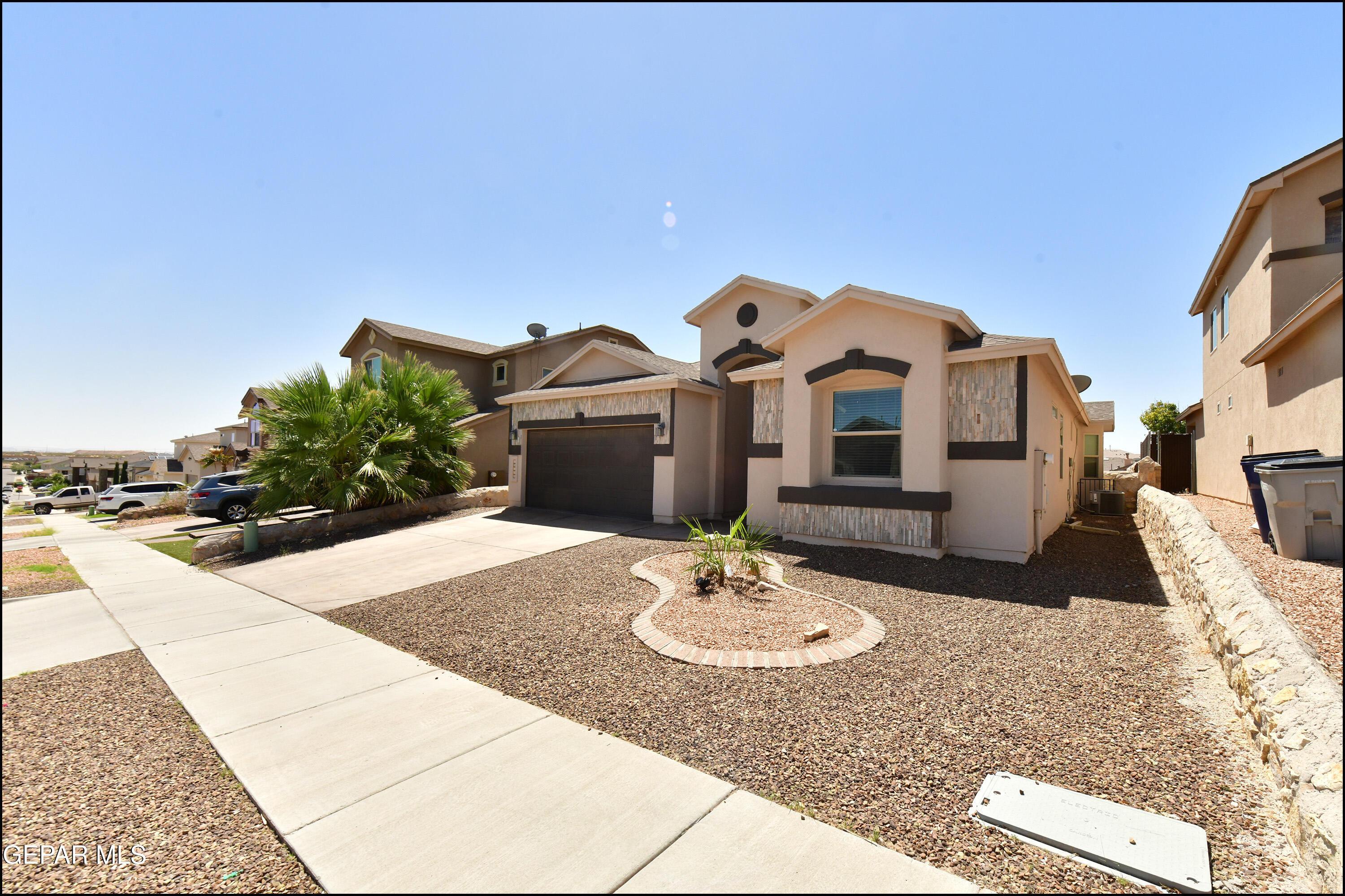 Arrow Weed Dr, El Paso, TX 79928