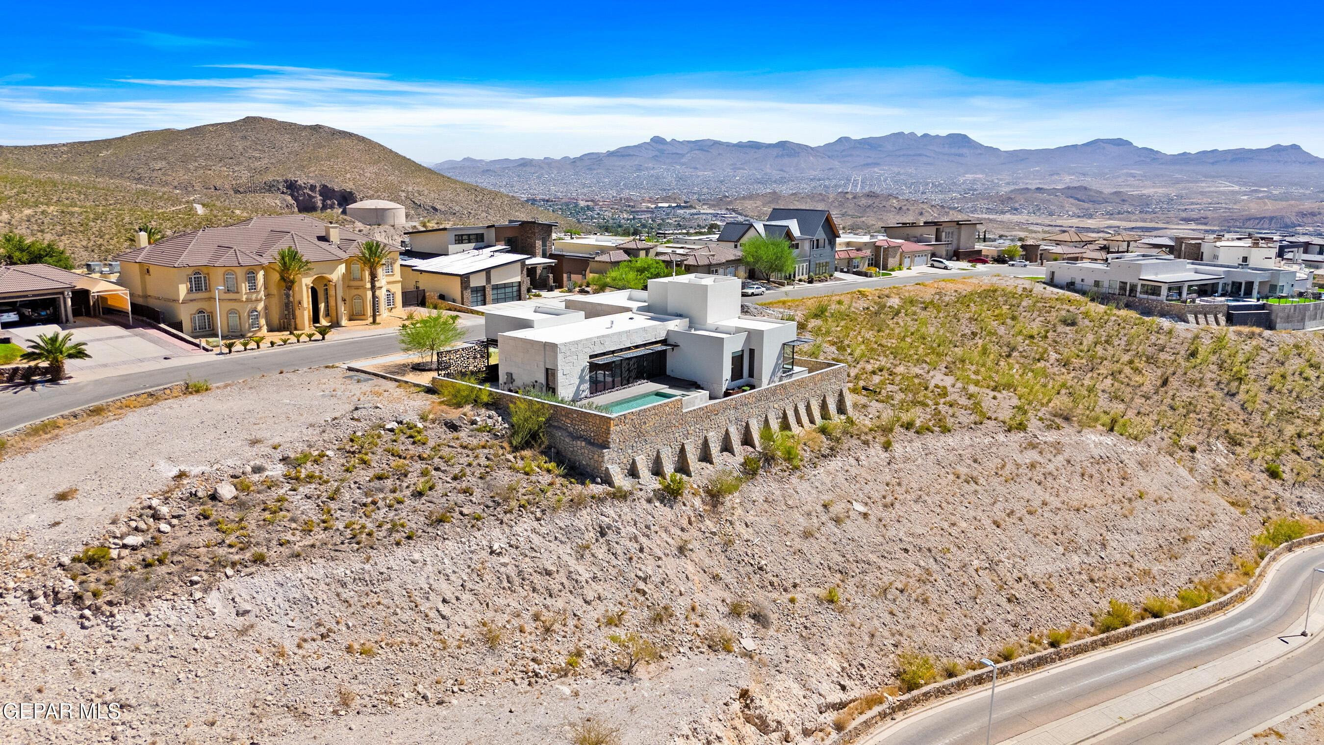 Everest Dr, El Paso, TX 79912