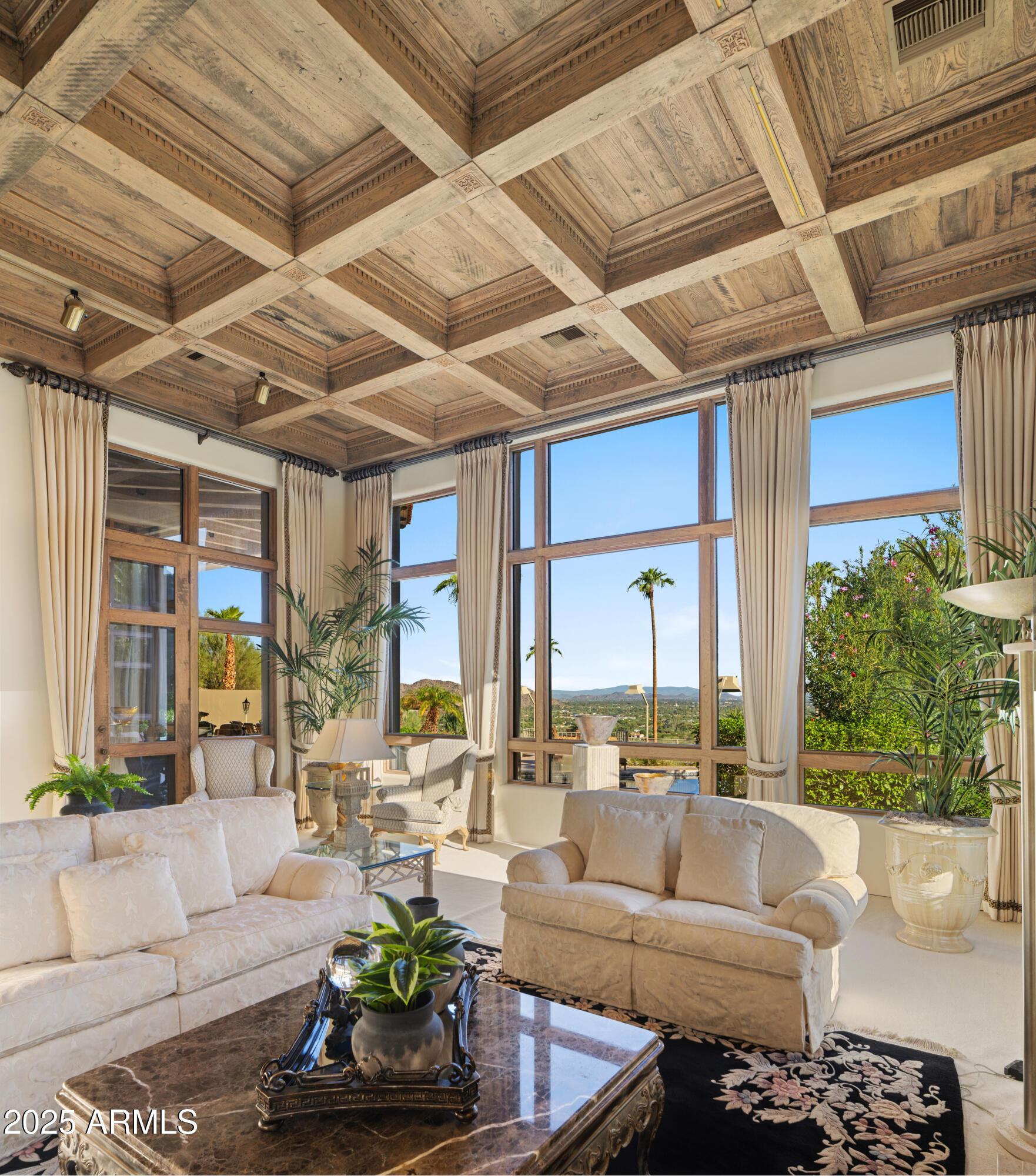 E Roadrunner Rd, Paradise Valley, AZ 85253