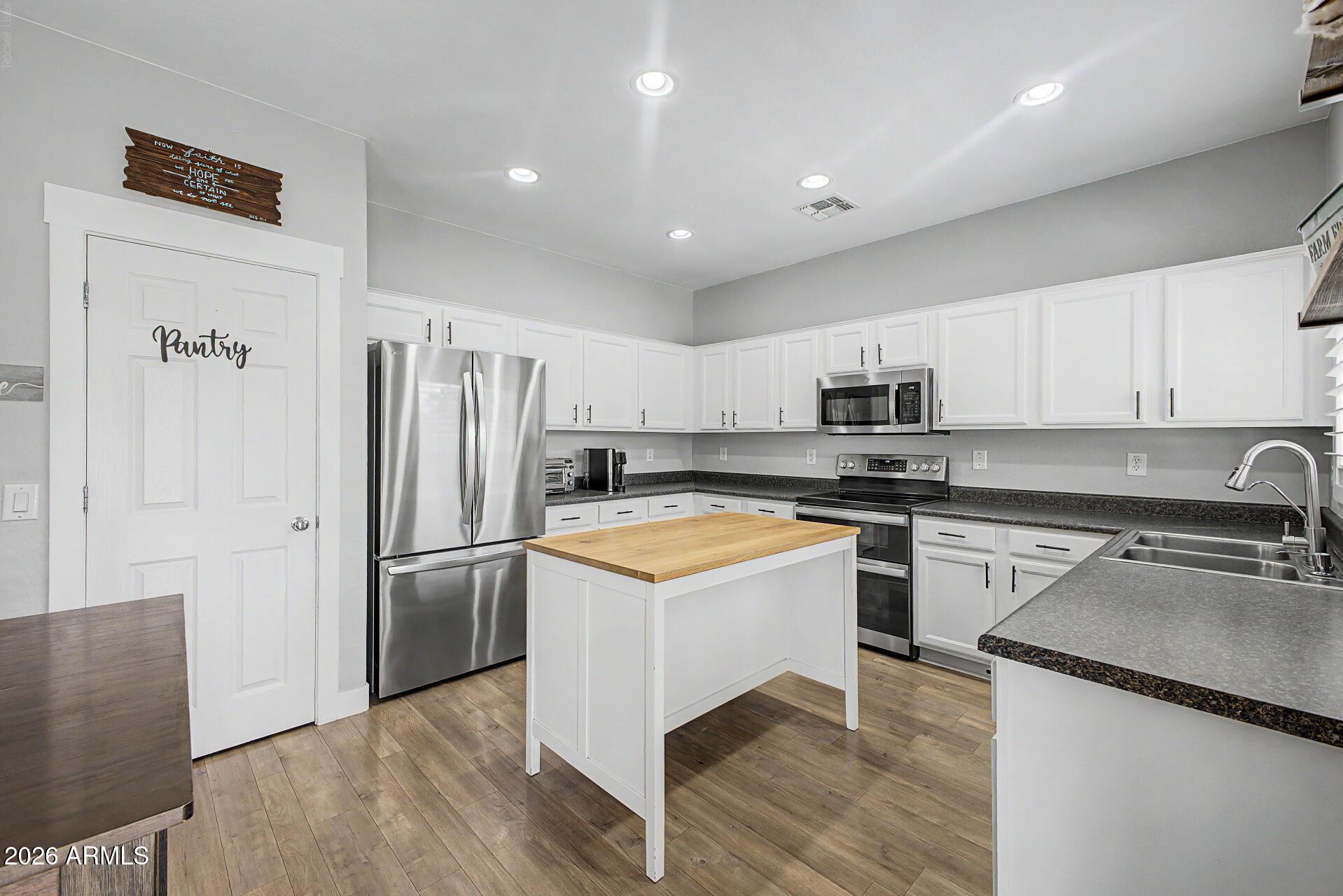W Trellis Rd, San Tan Valley, AZ 85140