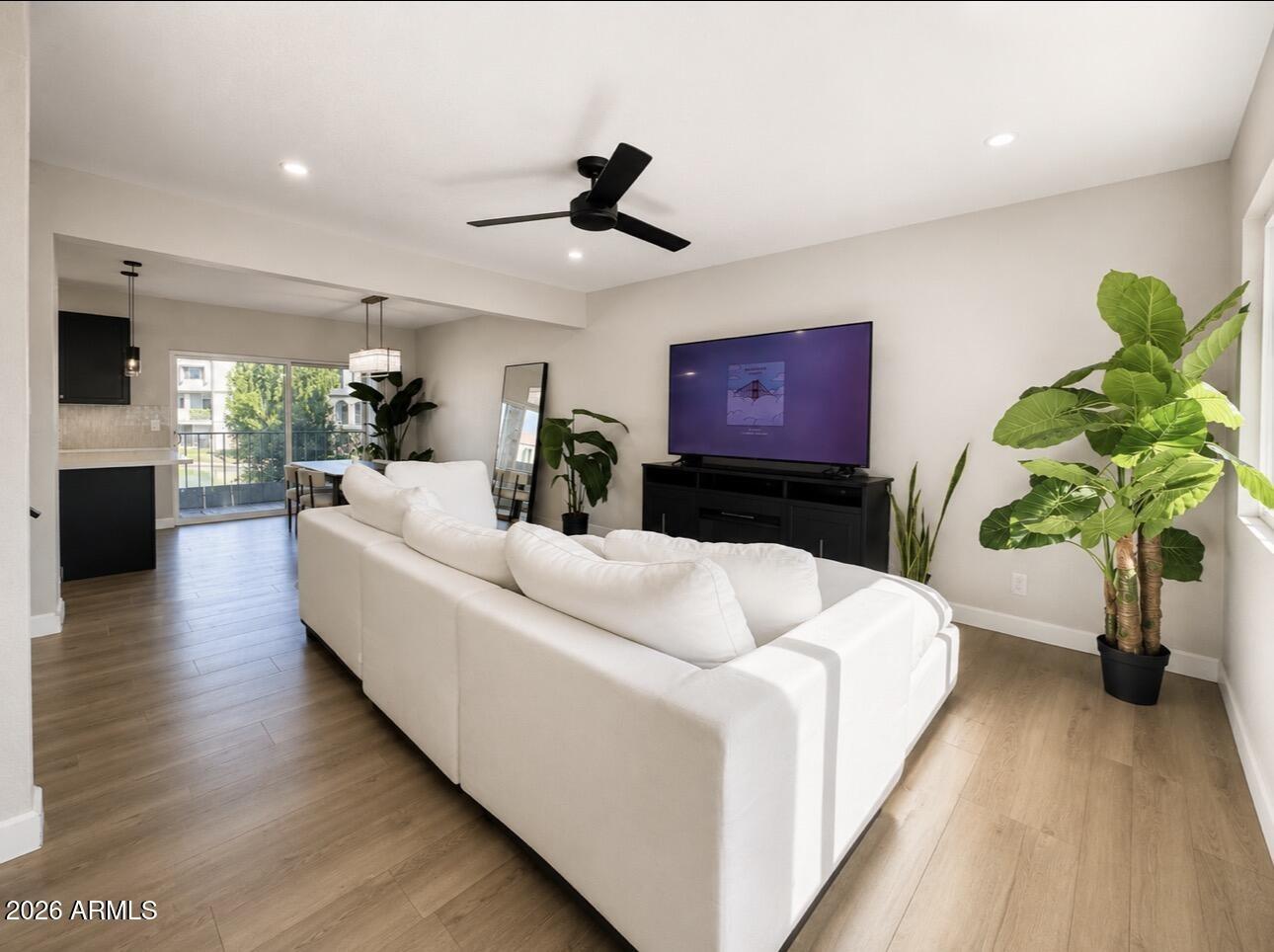 S El Paradiso, Mesa, AZ 85202