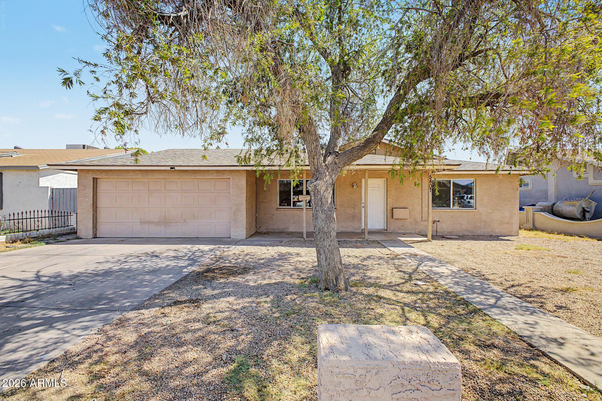 W Cambridge Ave, Phoenix, AZ 85035