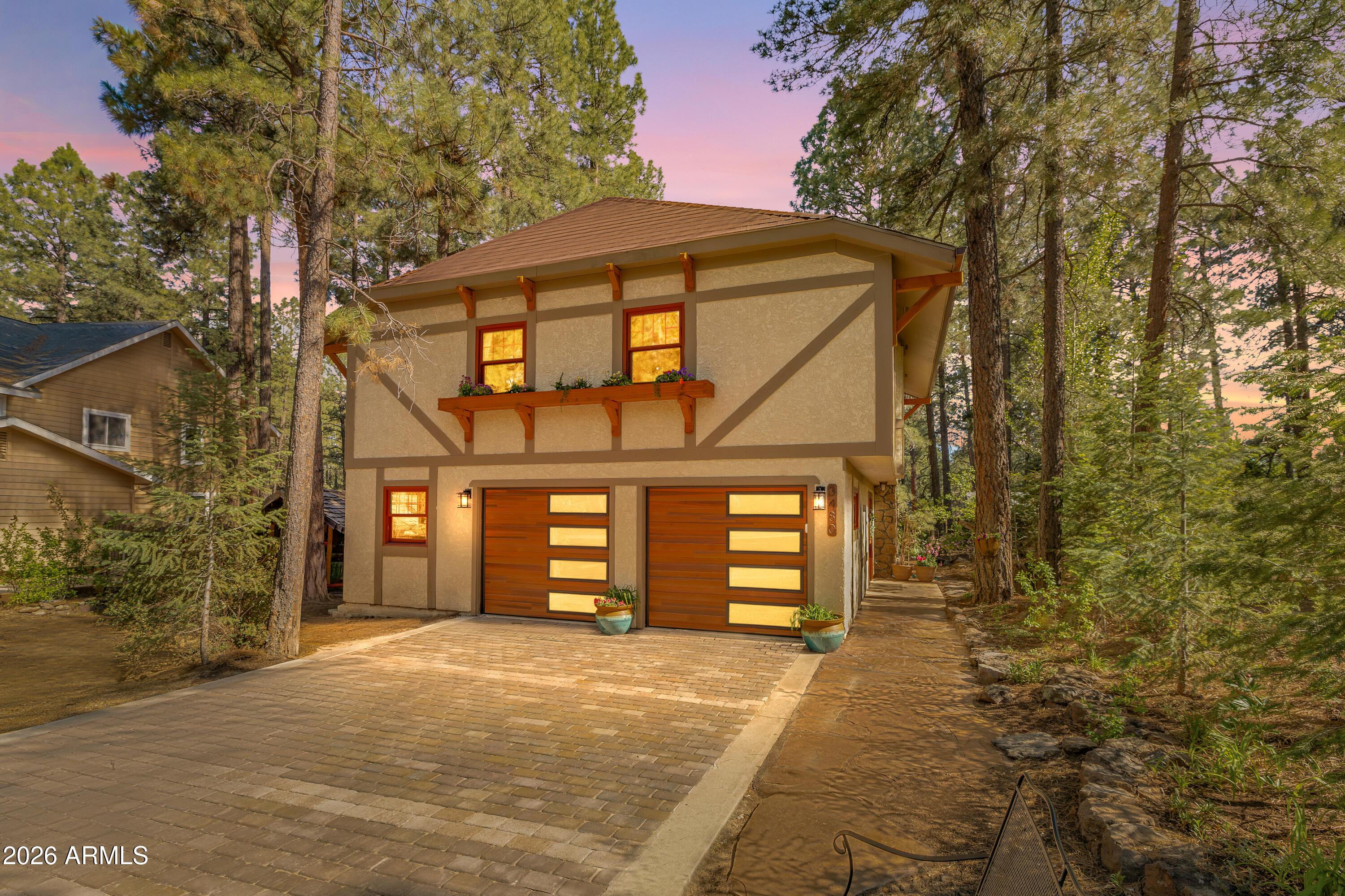 S Moore Cir, Flagstaff, AZ 86005