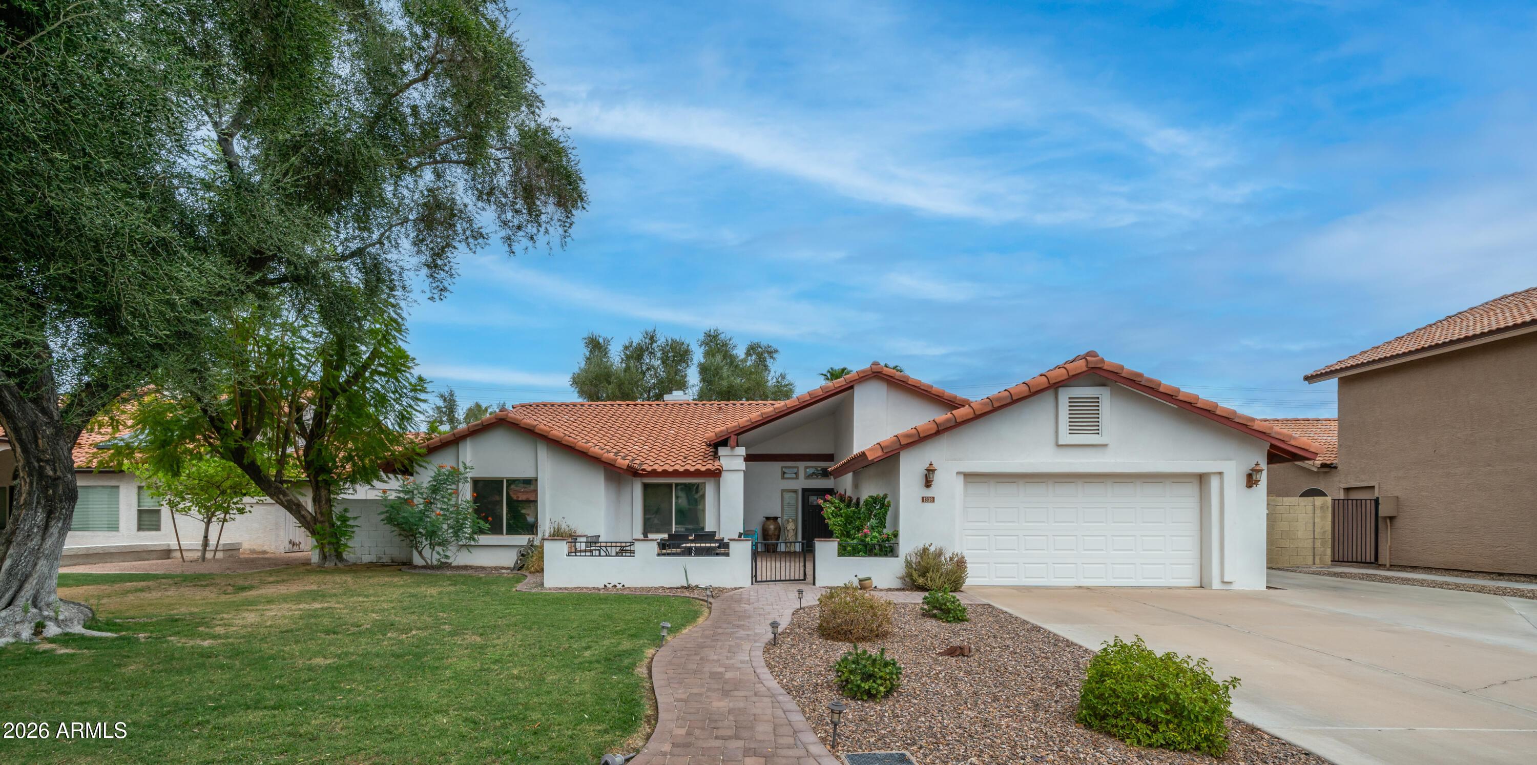 E Sunburst Ln, Tempe, AZ 85284